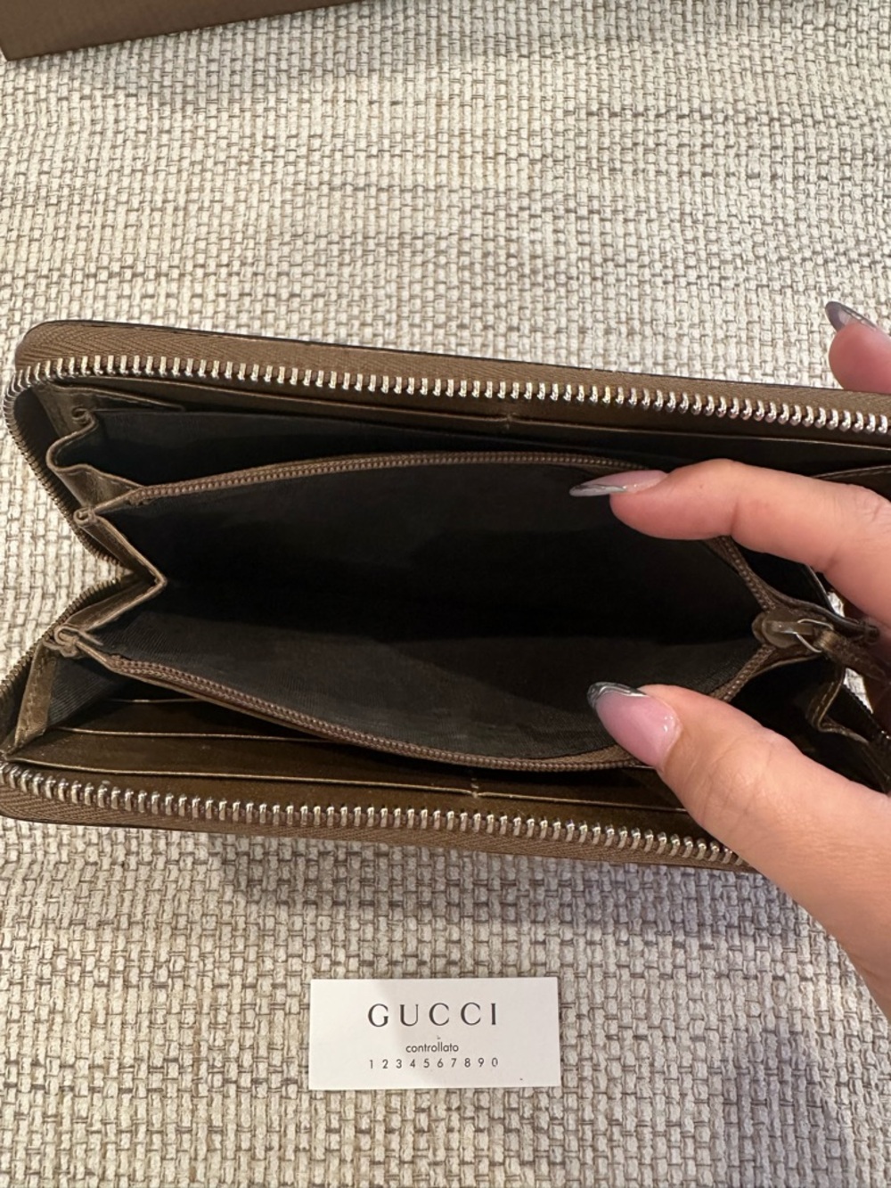 Gucci Microguccissima Patent Leather Zip Around Wallet In Bronze - Picture 9 of 11